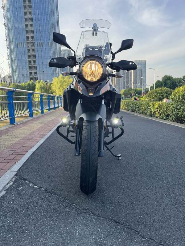 二手豪爵铃木DL250