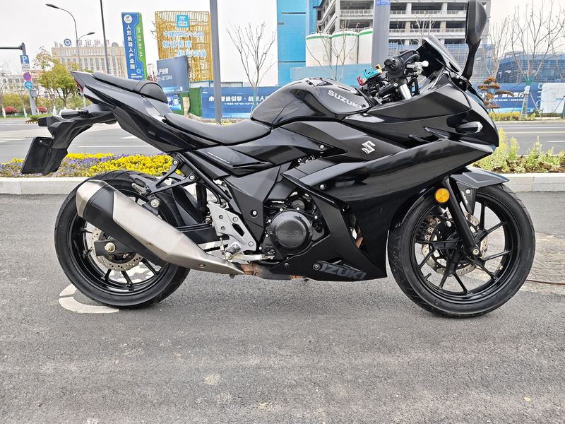 二手豪爵铃木GSX250R
