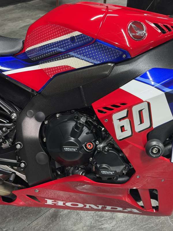 二手本田CBR 1000 RR-R