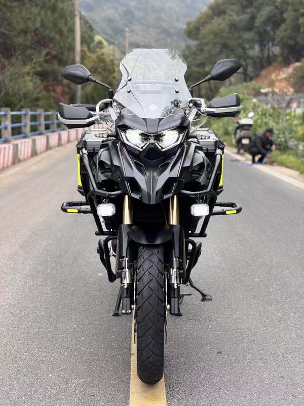 二手贝纳利TRK552