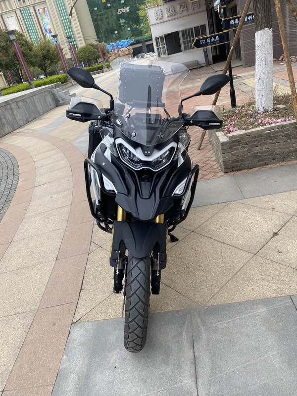 二手贝纳利TRK702