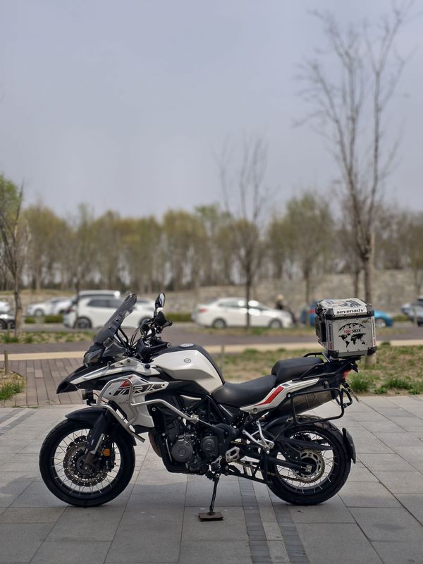 二手贝纳利金鹏 TRK502