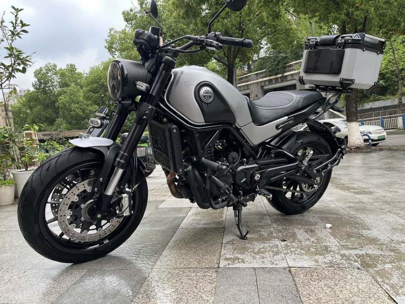 二手贝纳利幼狮 Leoncino 500