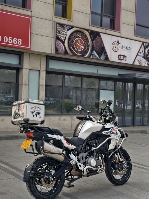 二手贝纳利金鹏 TRK502