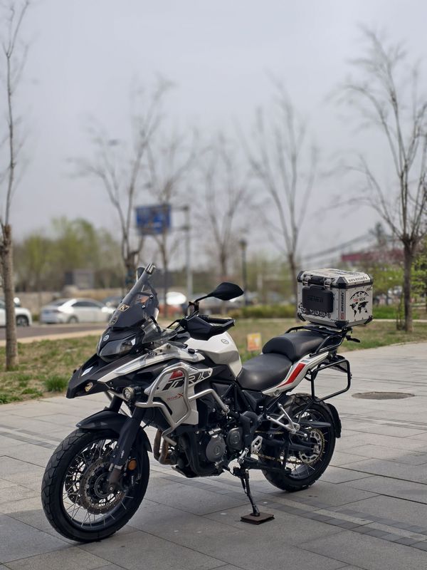 二手贝纳利金鹏 TRK502