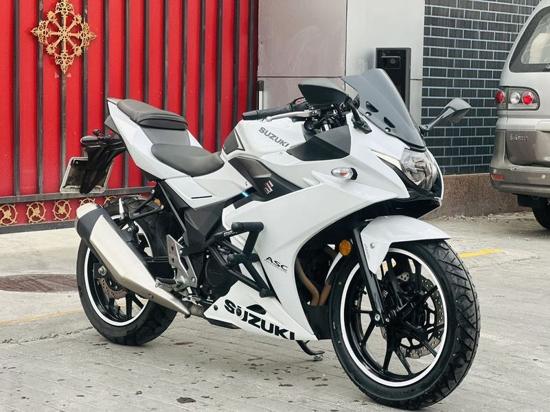 二手豪爵铃木GSX250R