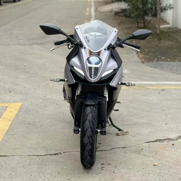 二手贝纳利龙卷风 Tornado 252R