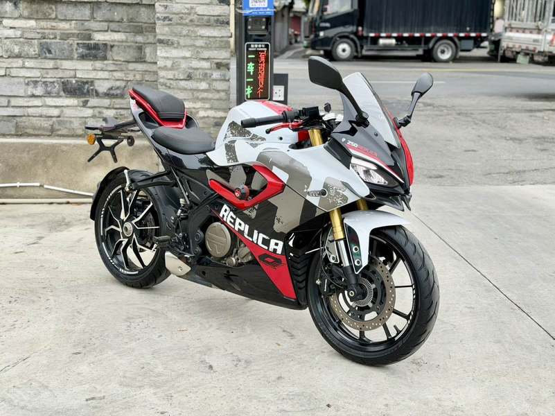 二手QJMOTOR赛250