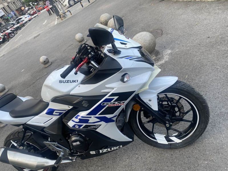 二手豪爵铃木GSX250R