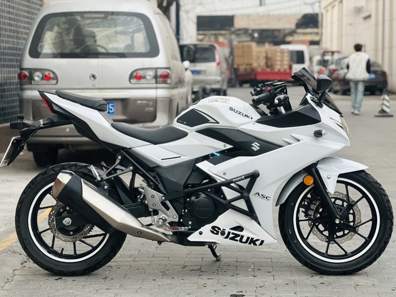 二手豪爵铃木GSX250R