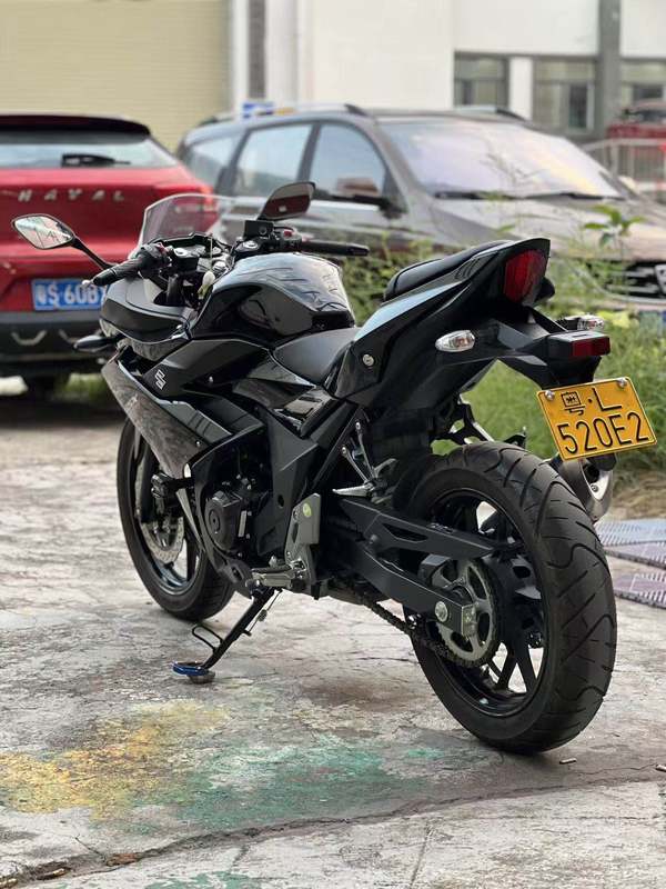 二手豪爵铃木GSX250R