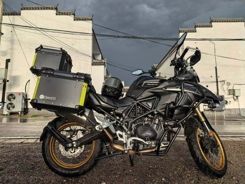 二手贝纳利TRK552