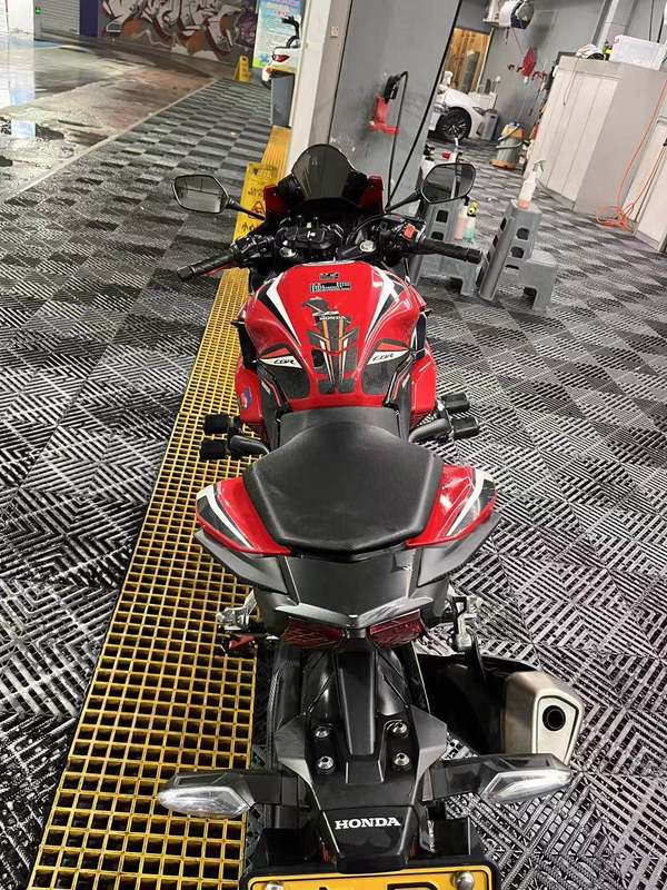 二手本田CBR400R
