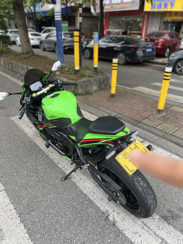 二手川崎ZX-4R