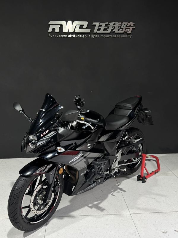 二手豪爵铃木GSX250R