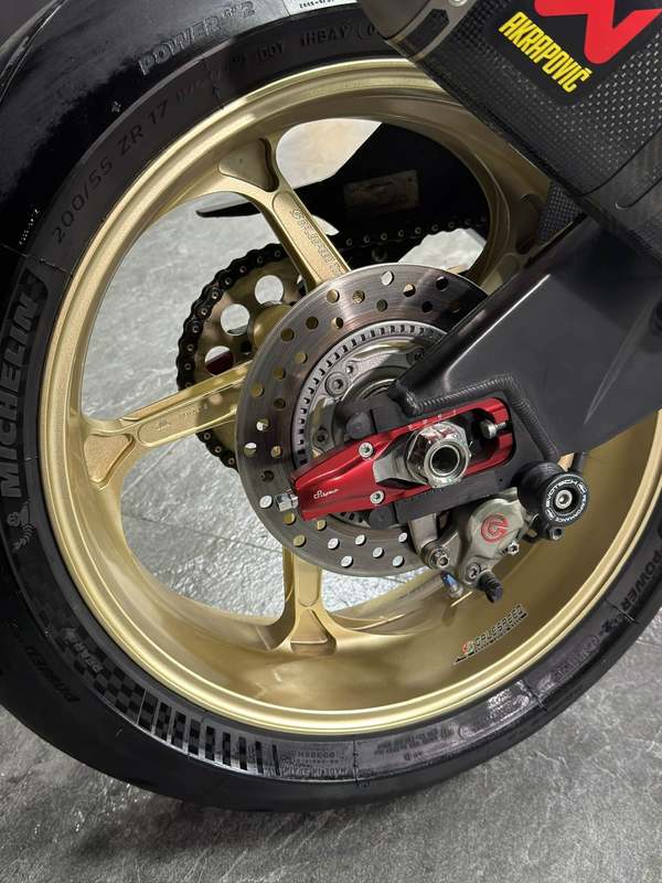 二手本田CBR 1000 RR-R