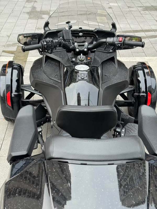 二手庞巴迪Spyder F3 