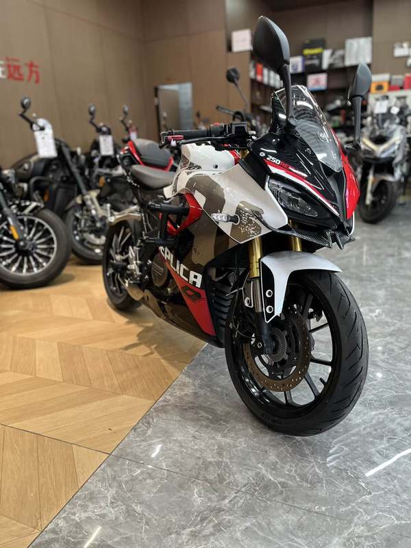 二手QJMOTOR赛250