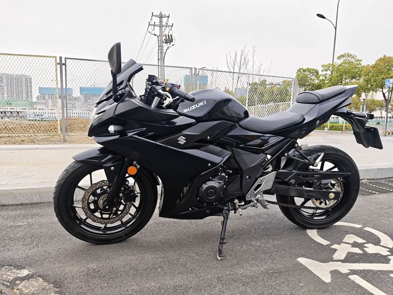 二手豪爵铃木GSX250R