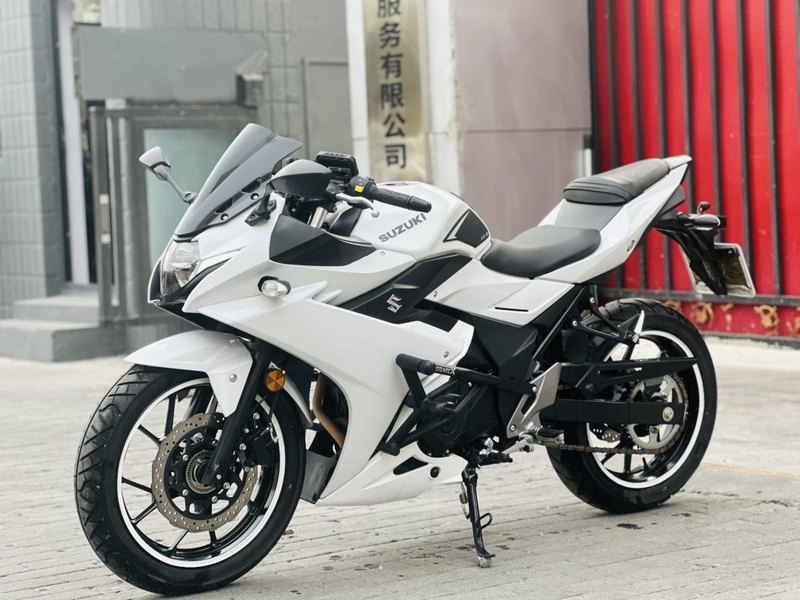 二手豪爵铃木GSX250R