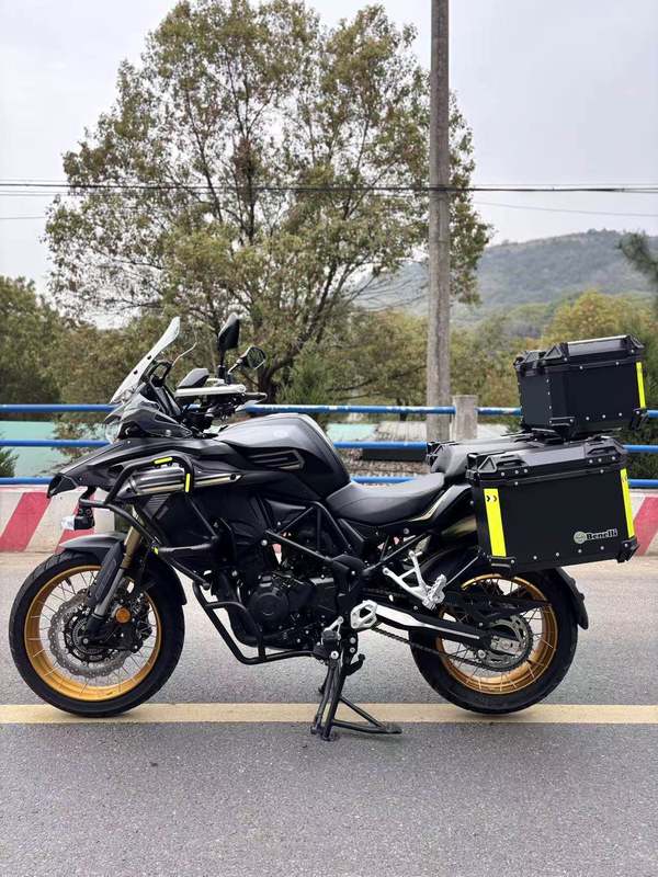 二手贝纳利TRK552