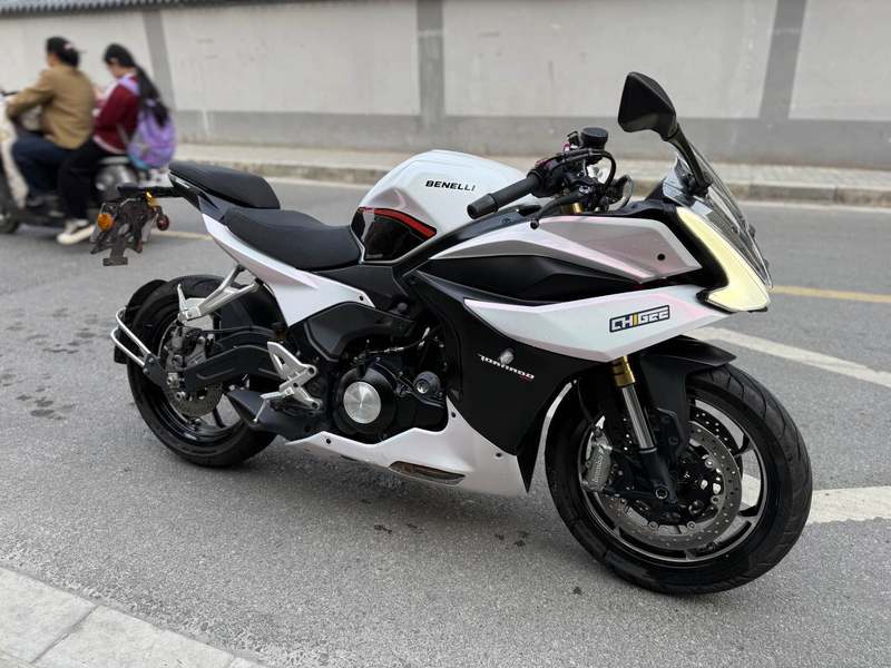 二手贝纳利龙卷风 Tornado 552R