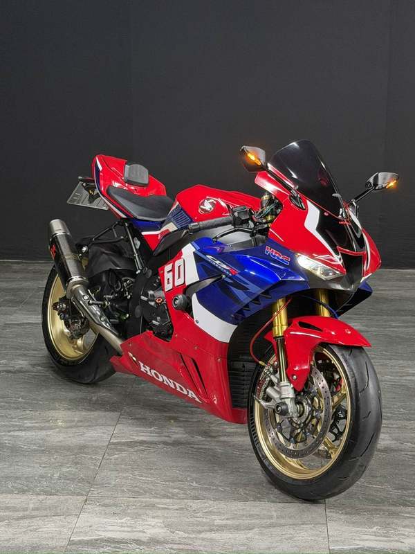 二手本田CBR 1000 RR-R