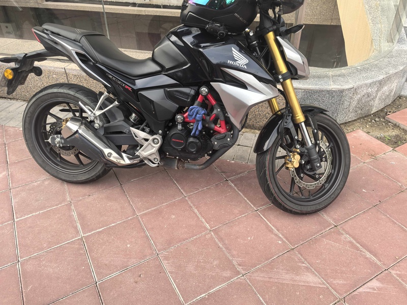 二手五羊本田CB190R 暴锋眼