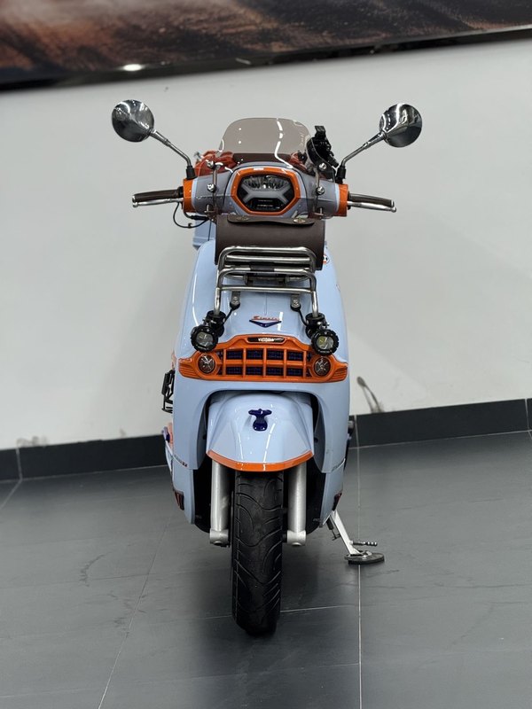 二手维多利亚Sixties 250Si