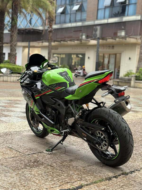 二手川崎ZX-4R