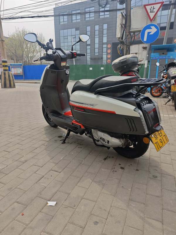 二手维多利亚Sixties 250Si