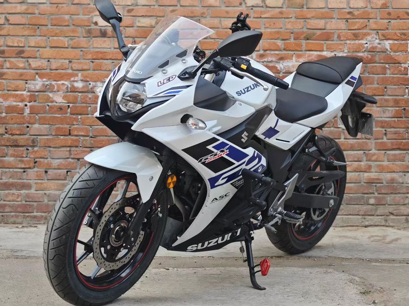 二手豪爵铃木GSX250R