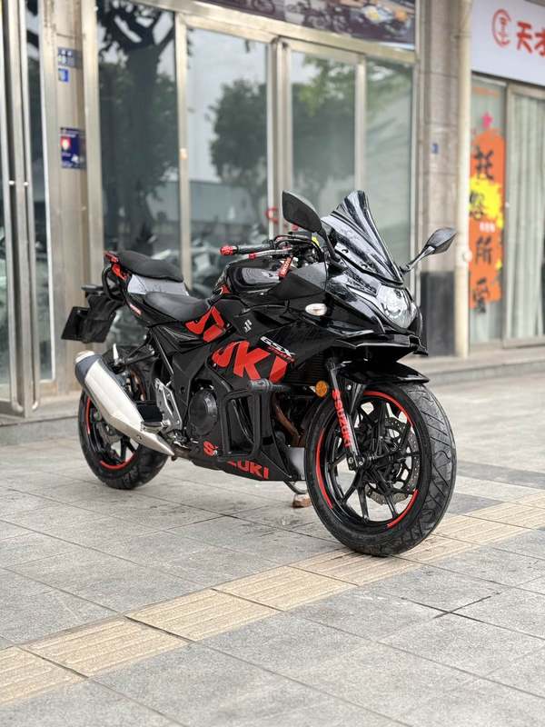 二手豪爵铃木GSX250R