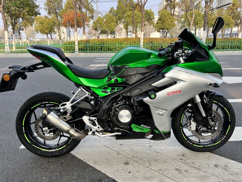 二手贝纳利龙卷风 Tornado 252R