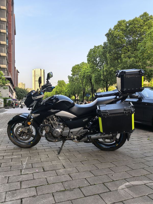 二手豪爵铃木骊驰 GW250