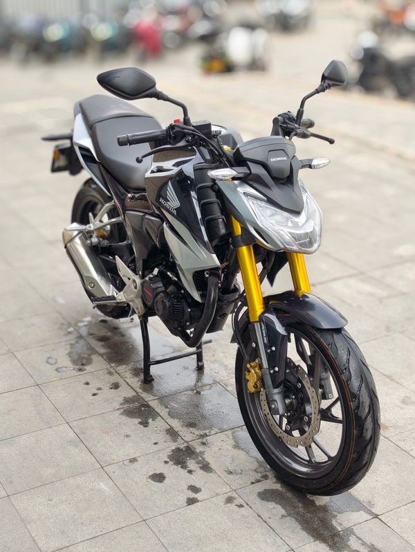 二手五羊本田CB190R 暴锋眼