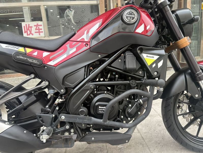 二手贝纳利幼狮 Leoncino 250