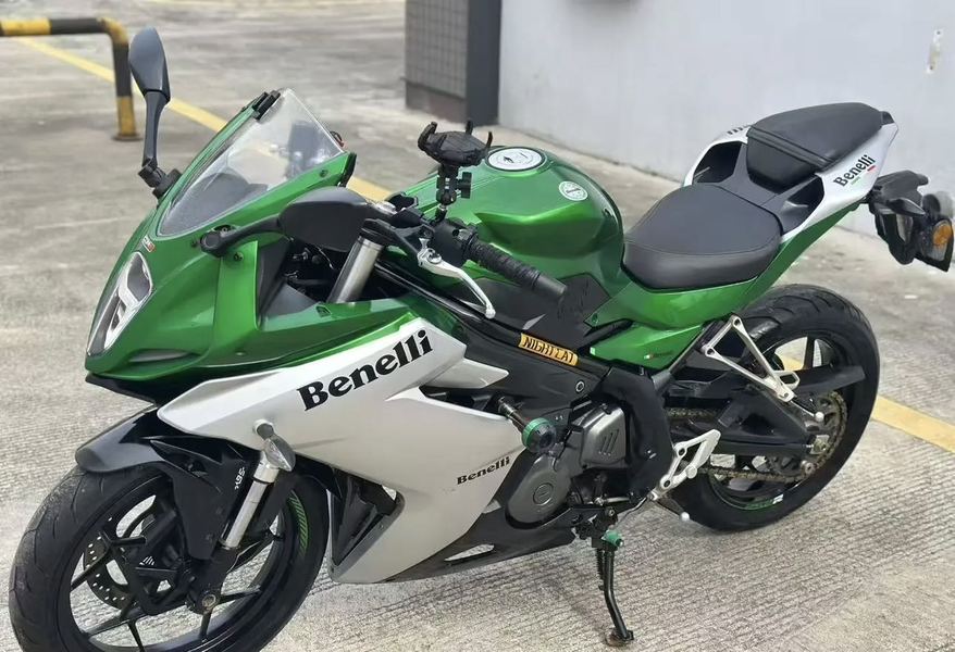 二手贝纳利龙卷风 Tornado 252R