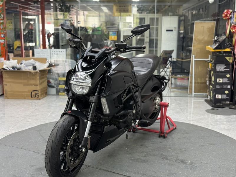 二手杜卡迪Diavel Titanium