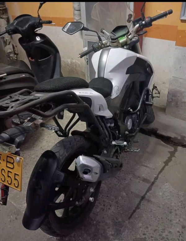 二手贝纳利小迅龙 BN150S