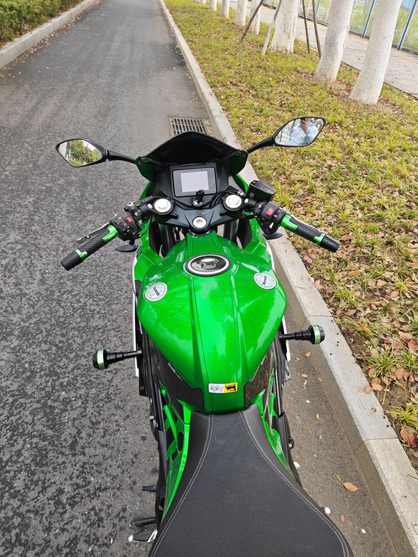 二手贝纳利龙卷风 Tornado 252R