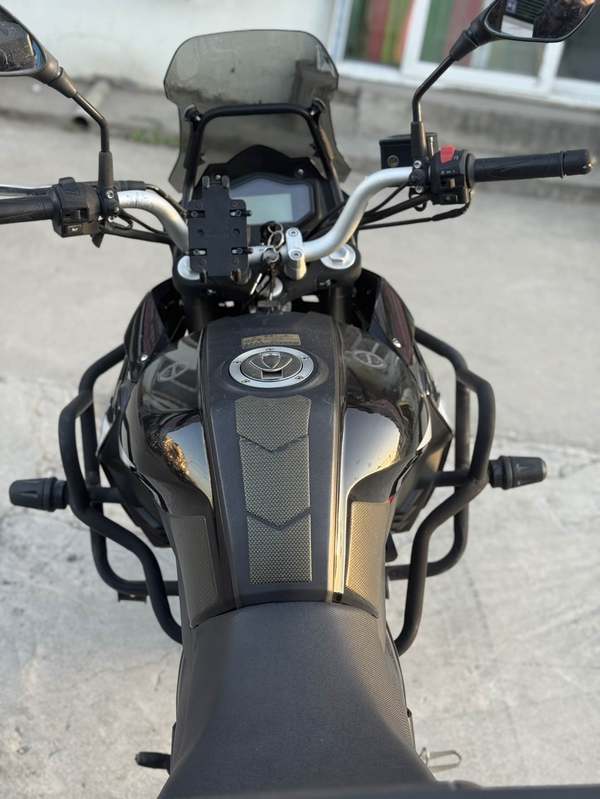 二手贝纳利金鹏 TRK251