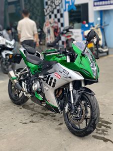 二手贝纳利龙卷风 Tornado 252R