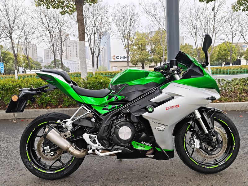 二手贝纳利龙卷风 Tornado 252R