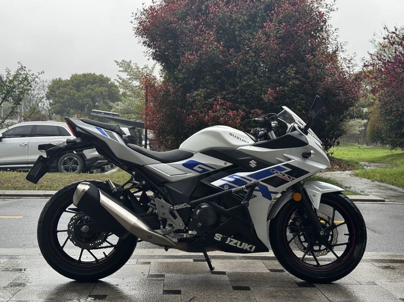 二手豪爵铃木GSX250R