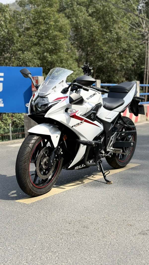 二手豪爵铃木GSX250R