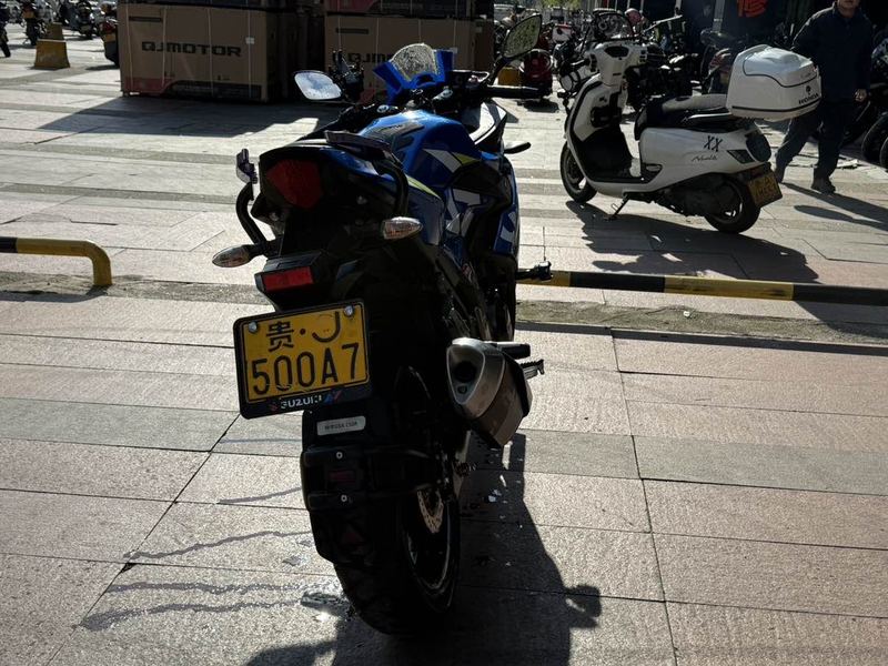 二手豪爵铃木GSX250R