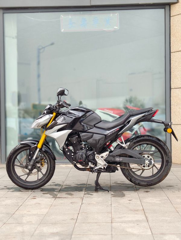 二手五羊本田CB190R 暴锋眼