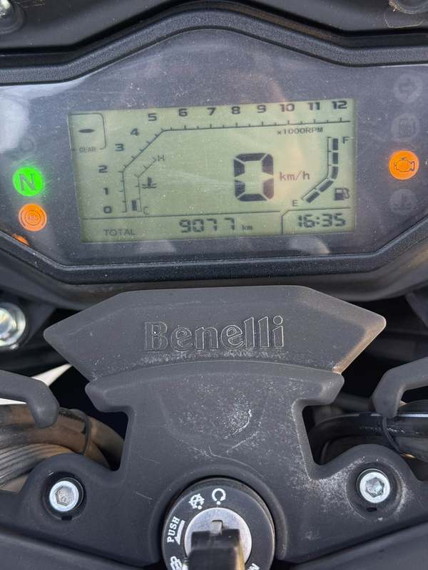 二手贝纳利金鹏 TRK251