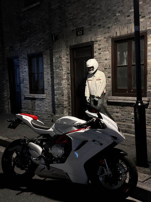 二手奥古斯塔F3 800